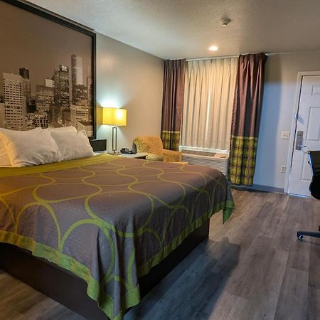 Super 8 By Wyndham Houston/Willowbrook Hwy 249 Extérieur photo